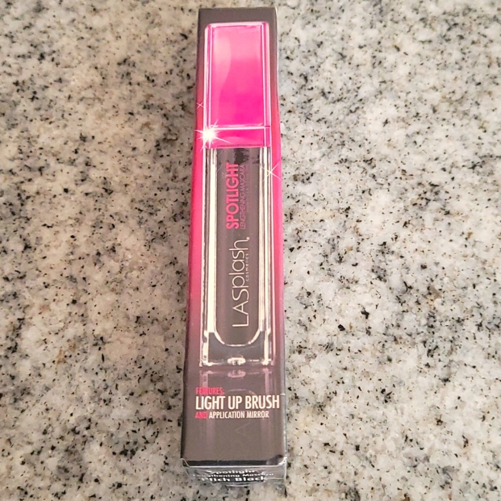 LA Splash Lengthening Spotlight Mascara Pitch Black with Light Up Brush